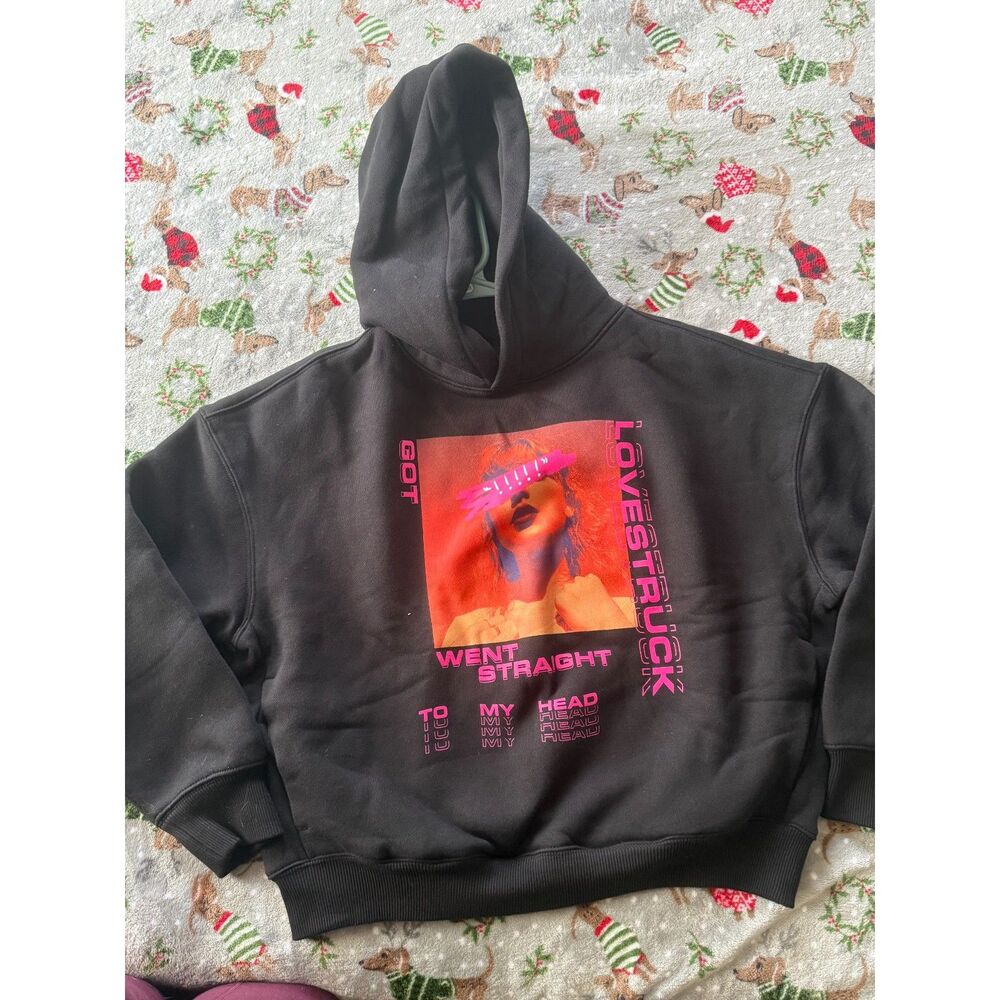 1989 Taylor Swift Lovestruck Went Straight To My Head Hoodie  YOUTH SMALL